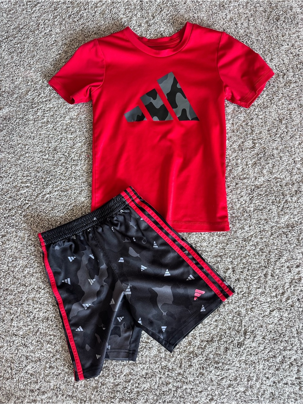 Adidas Boys Red & Black Camo 2-Piece Activewear Short Set Size 7